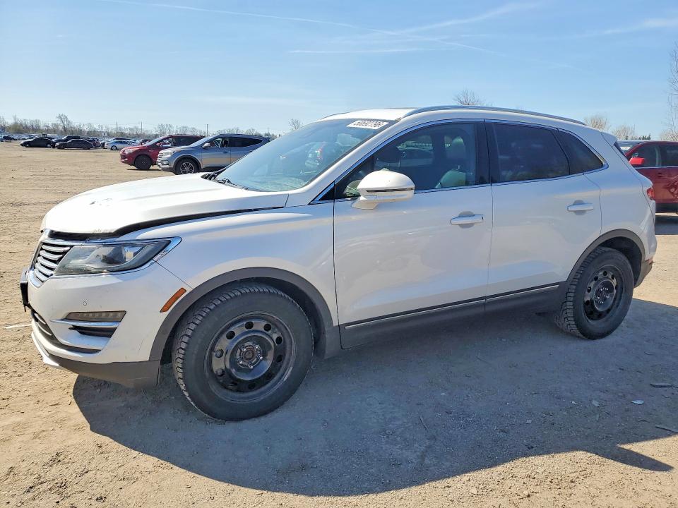 50692796 :رقم المزاد ، 5LMTJ2AH5FUJ38248 vin ، 2015 Lincoln Mkc مزاد بيع