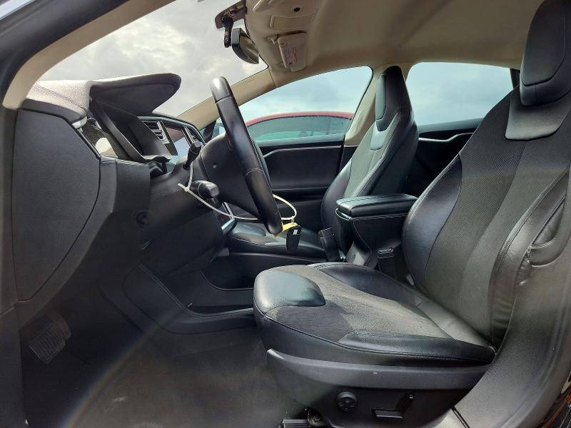 48319286 :رقم المزاد ، 5YJSA1H14EFP44685 vin ، 2014 Tesla Model S مزاد بيع