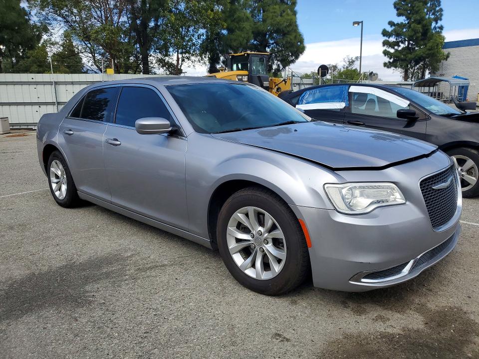 Продажа на аукционе авто 2015 Chrysler 300, vin: 2C3CCAAG5FH742831, номер лота: 50364866