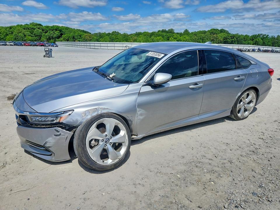 Auction sale of the 2019 Honda Accord, vin: 1HGCV3F12KA010950, lot number: 51353056