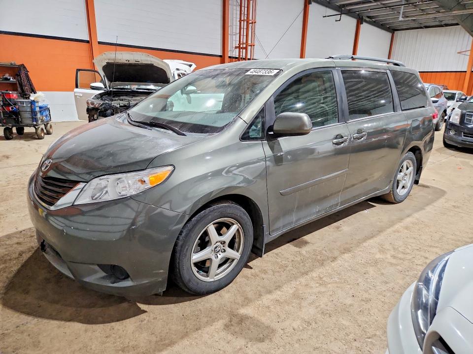 Продажа на аукционе авто 2013 Toyota Sienna, vin: 5TDKK3DC2DS283125, номер лота: 48487336