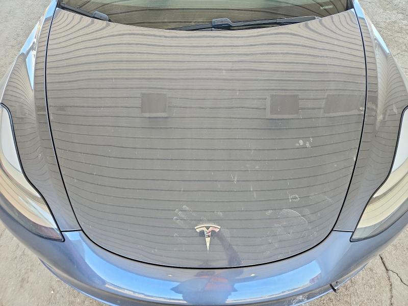 48972486 :رقم المزاد ، 5YJ3E1EB1JF089708 vin ، 2018 Tesla Model 3 مزاد بيع