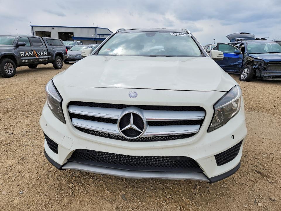 51586896 :رقم المزاد ، WDCTG4GB3FJ078910 vin ، 2015 Mercedes-benz Gla مزاد بيع