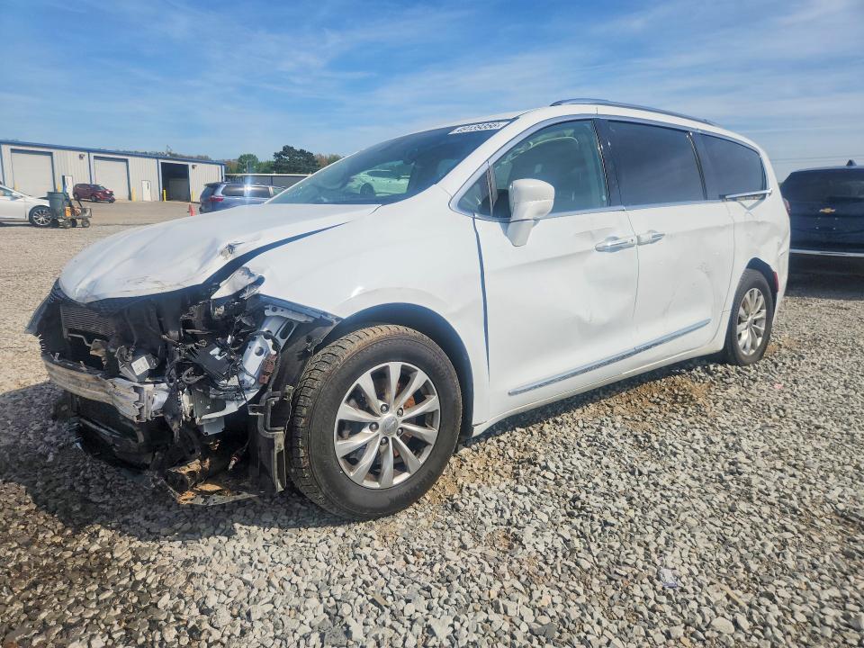 Продаж на аукціоні авто 2019 Chrysler Pacifica, vin: 2C4RC1BG1KR626194, номер лоту: 49139356