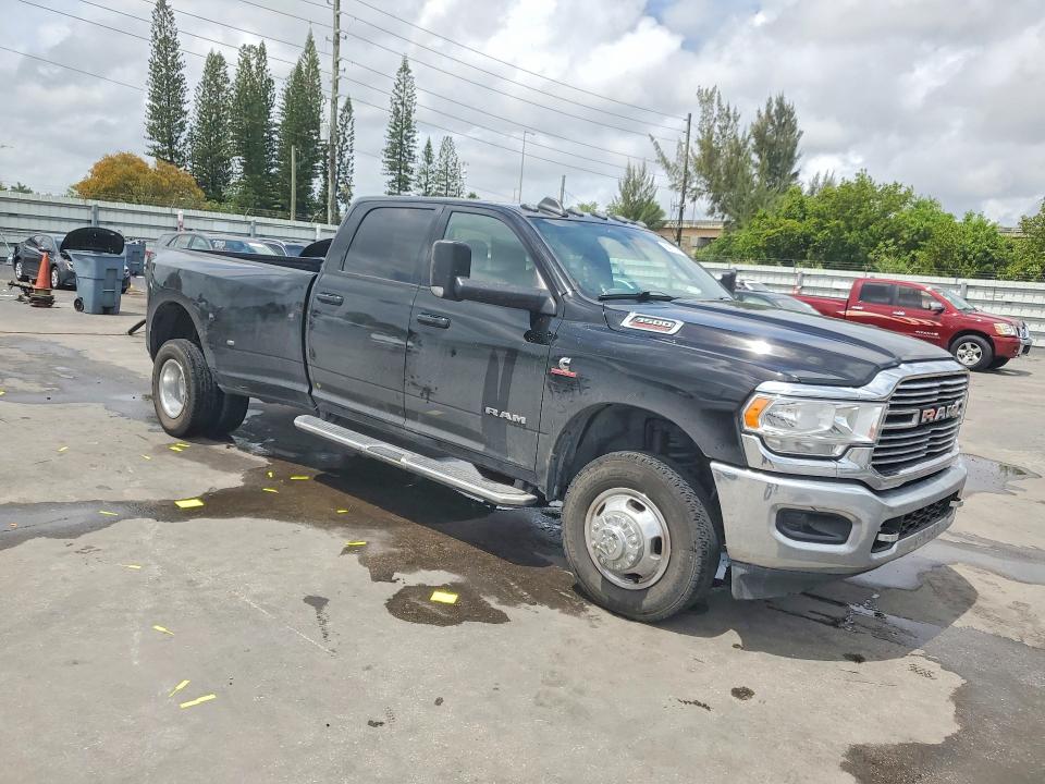 48425106 :رقم المزاد ، 3C63RRHL8NG276572 vin ، 2022 Ram 3500 مزاد بيع