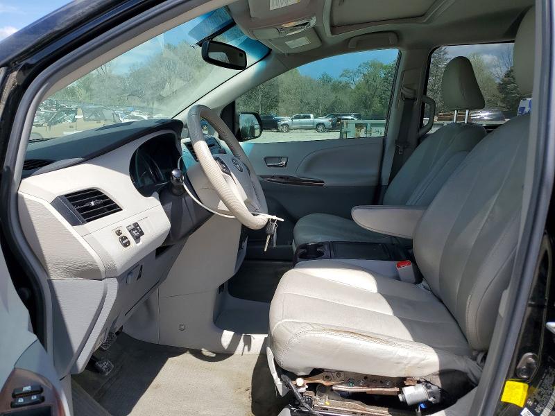 47423366 :رقم المزاد ، 5TDYK3DC7CS232289 vin ، 2012 Toyota Sienna مزاد بيع