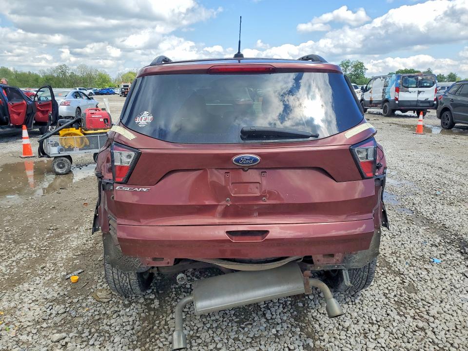 Продажа на аукционе авто 2018 Ford Escape, vin: 1FMCU9GD2JUA25647, номер лота: 45761906