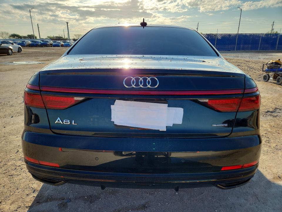 50018116 :رقم المزاد ، WAU8EAF8XLN004052 vin ، 2020 Audi A8 مزاد بيع