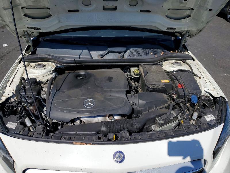 49548356 :رقم المزاد ، WDCTG4GB1FJ065637 vin ، 2015 Mercedes-benz Gla مزاد بيع