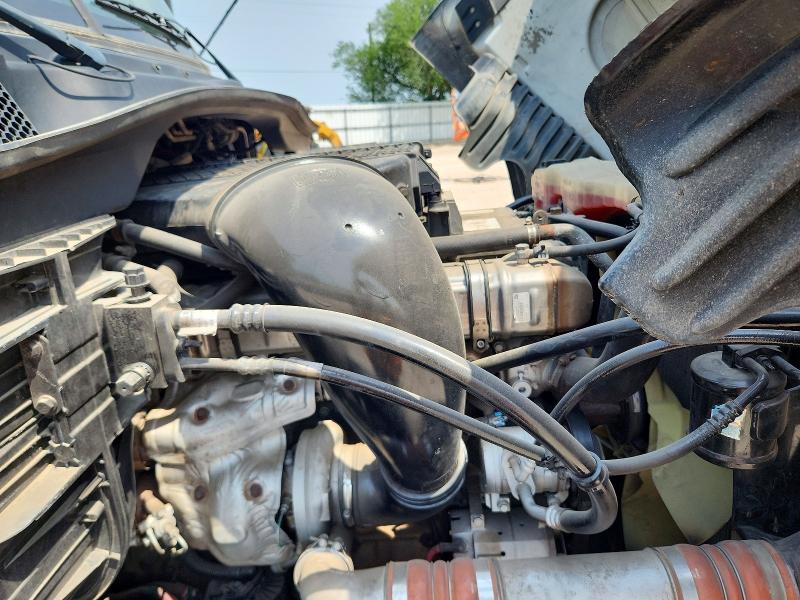 51006746 :رقم المزاد ، 3AKJGLDR5JSJU1265 vin ، 2018 Freightliner Cascadia 125 مزاد بيع