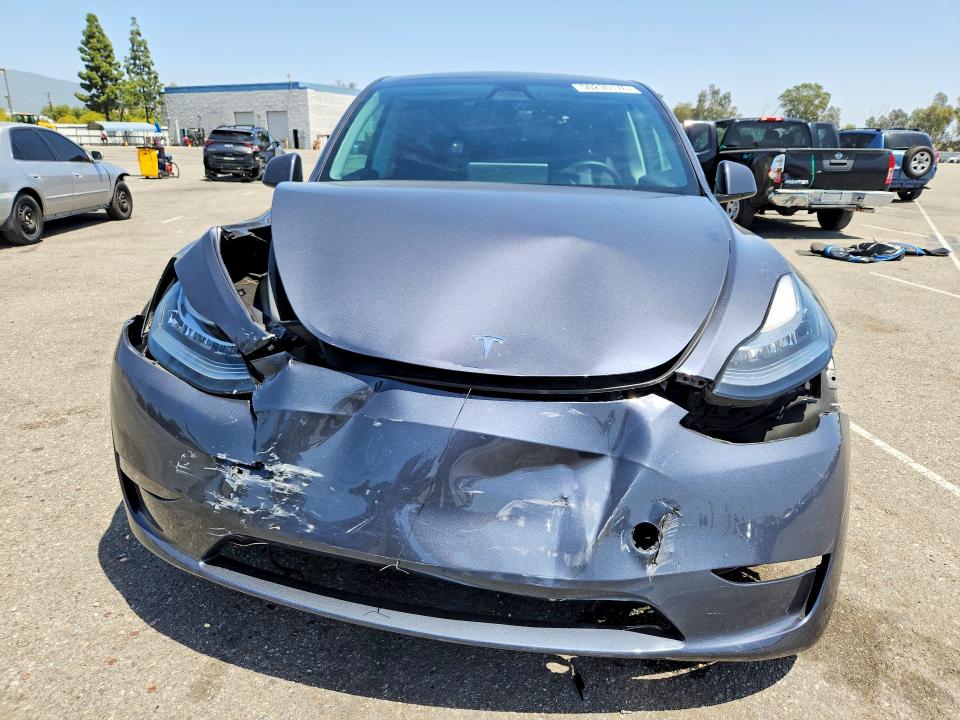 50230176 :رقم المزاد ، 7SAYGDEE8PA136253 vin ، 2023 Tesla Model Y مزاد بيع