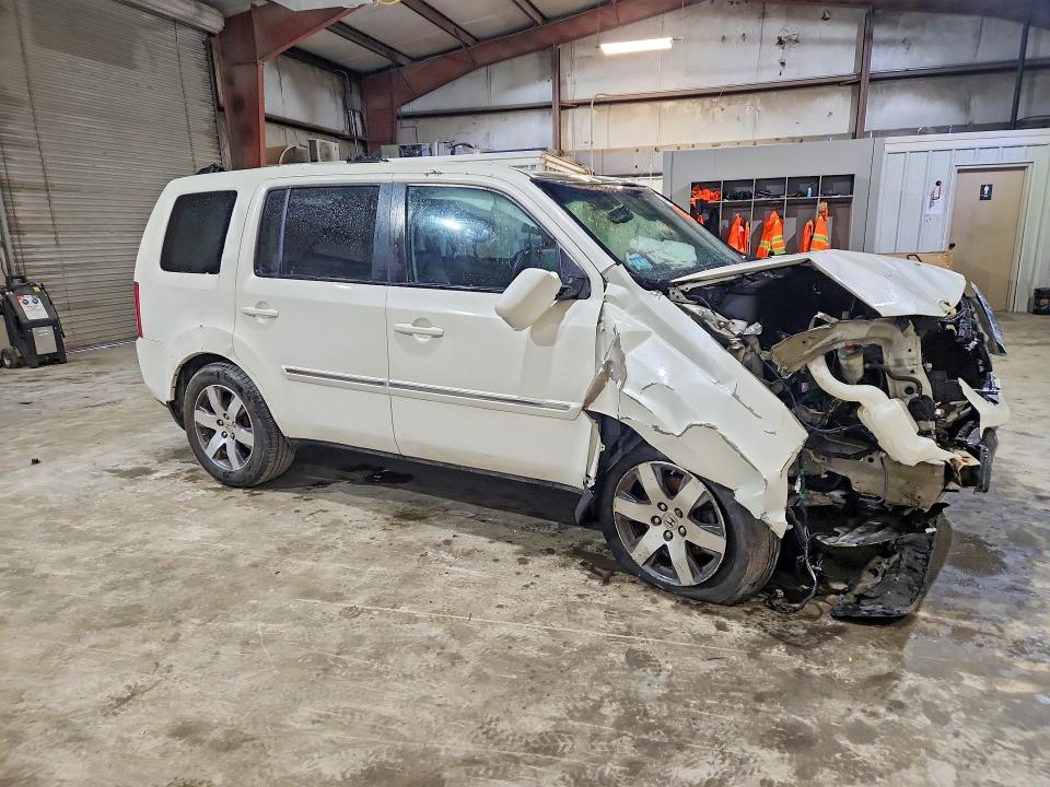 47471916 :رقم المزاد ، 5FNYF4H97FB007209 vin ، 2015 Honda Pilot مزاد بيع