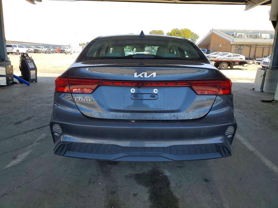 49674916 :رقم المزاد ، 3KPF24ADXPE678544 vin ، 2023 Kia Forte مزاد بيع