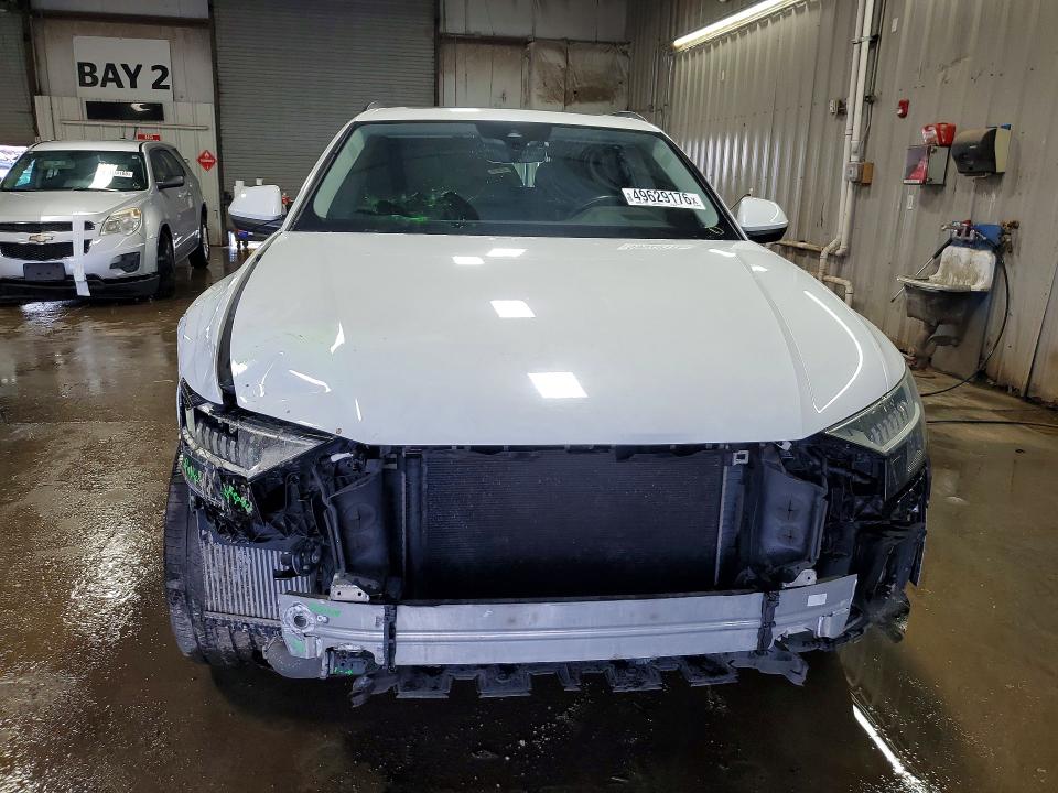 49629176 :رقم المزاد ، WA1EVAF16KD027464 vin ، 2019 Audi Q8 مزاد بيع