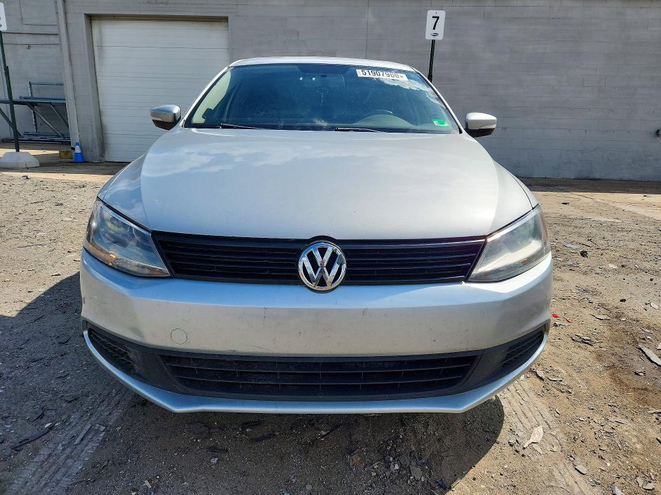 51907966 :رقم المزاد ، 3VW3L7AJ1CM313139 vin ، 2012 Volkswagen Jetta مزاد بيع