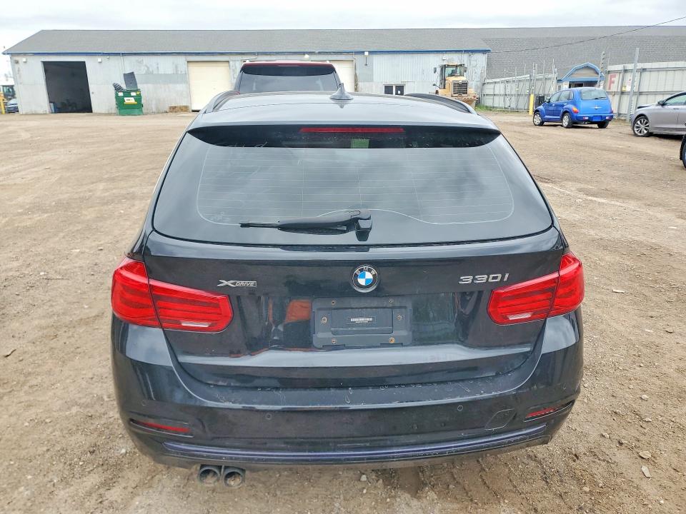 51620776 :رقم المزاد ، WBA8K3C50JA483620 vin ، 2018 Bmw 330 مزاد بيع