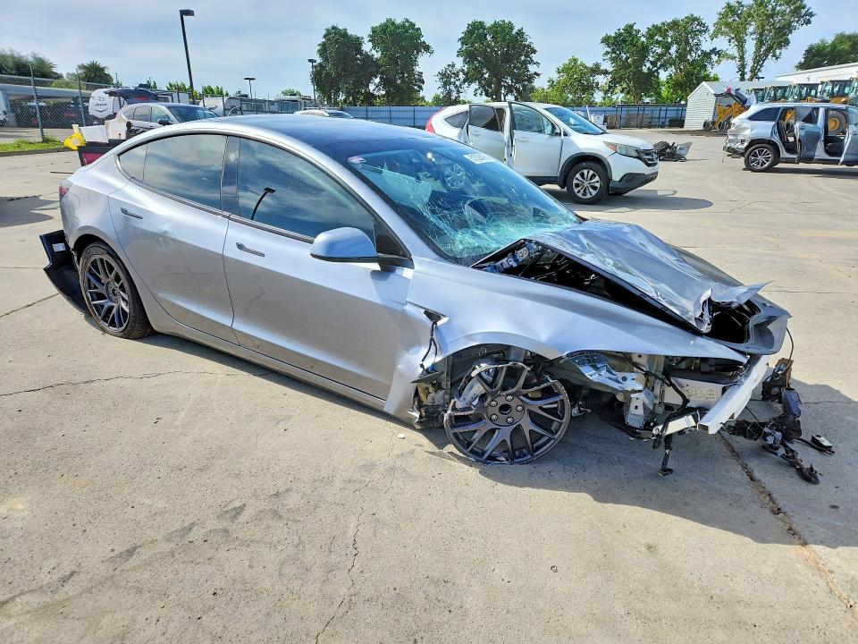 51328406 :رقم المزاد ، 5YJ3E1EA8SF961925 vin ، 2025 Tesla Model 3 مزاد بيع