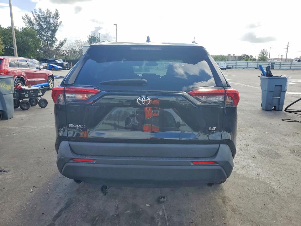 48758856 :رقم المزاد ، 2T3H1RFV8MC125631 vin ، 2021 Toyota Rav4 مزاد بيع