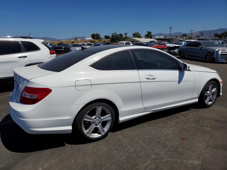 Продаж на аукціоні авто 2014 Mercedes-benz C, vin: WDDGJ4HB5EG291172, номер лоту: 48094956
