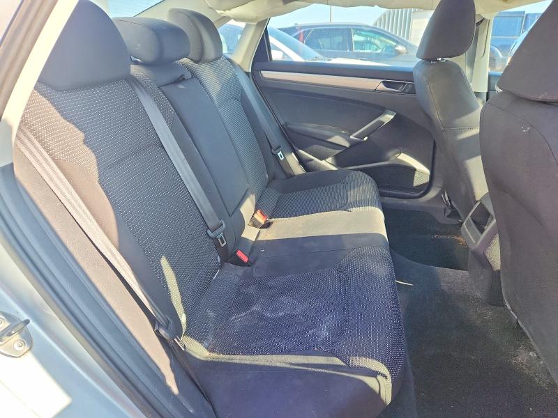 48095666 :رقم المزاد ، 1VWAS7A33GC049943 vin ، 2016 Volkswagen Passat مزاد بيع