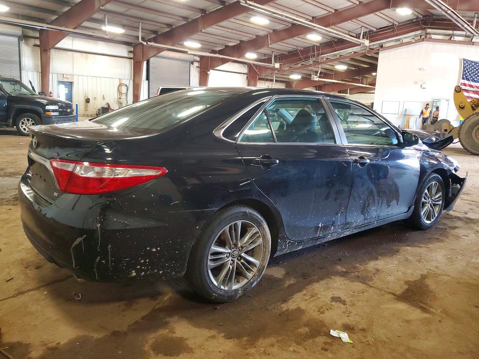 52017546 :رقم المزاد ، 4T1BF1FK2HU299089 vin ، 2017 Toyota Camry مزاد بيع