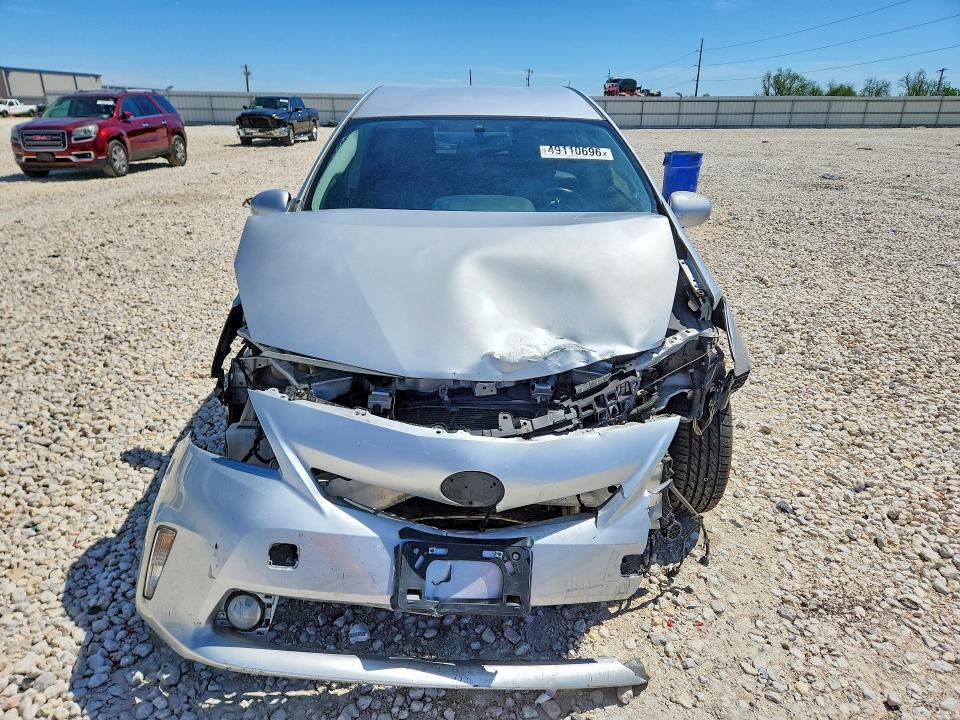 49110696 :رقم المزاد ، JTDZN3EU8E3304589 vin ، 2014 Toyota Prius V مزاد بيع