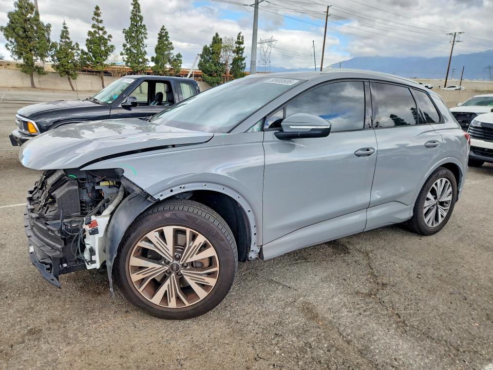 50680606 :رقم المزاد ، WA1BCBFZ5PP015591 vin ، 2023 Audi Q4 E-tron مزاد بيع