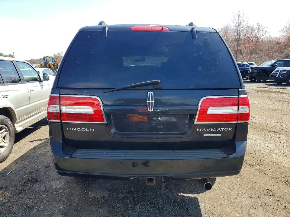 Продаж на аукціоні авто 2011 Lincoln Townhouse Navigator, vin: 5LMJJ2J5XBEJ01892, номер лоту: 48598436