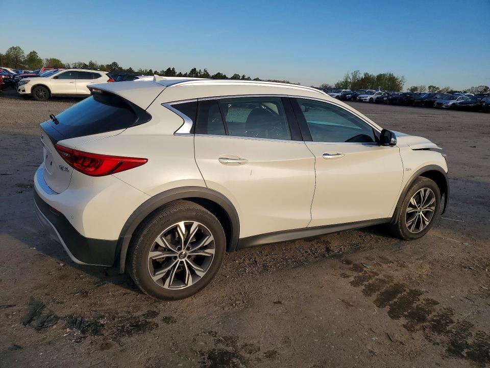 48973326 :رقم المزاد ، SJKCH5CR0KA010826 vin ، 2019 Infiniti Qx30 مزاد بيع