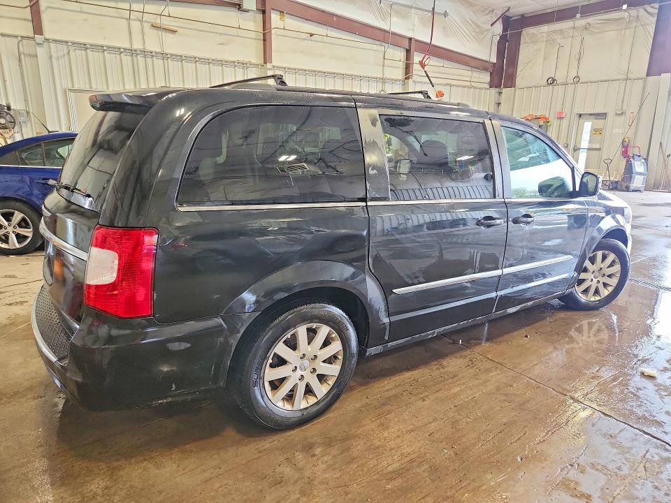 51023826 :رقم المزاد ، 2C4RC1BG3FR715416 vin ، 2015 Chrysler Town & Country مزاد بيع