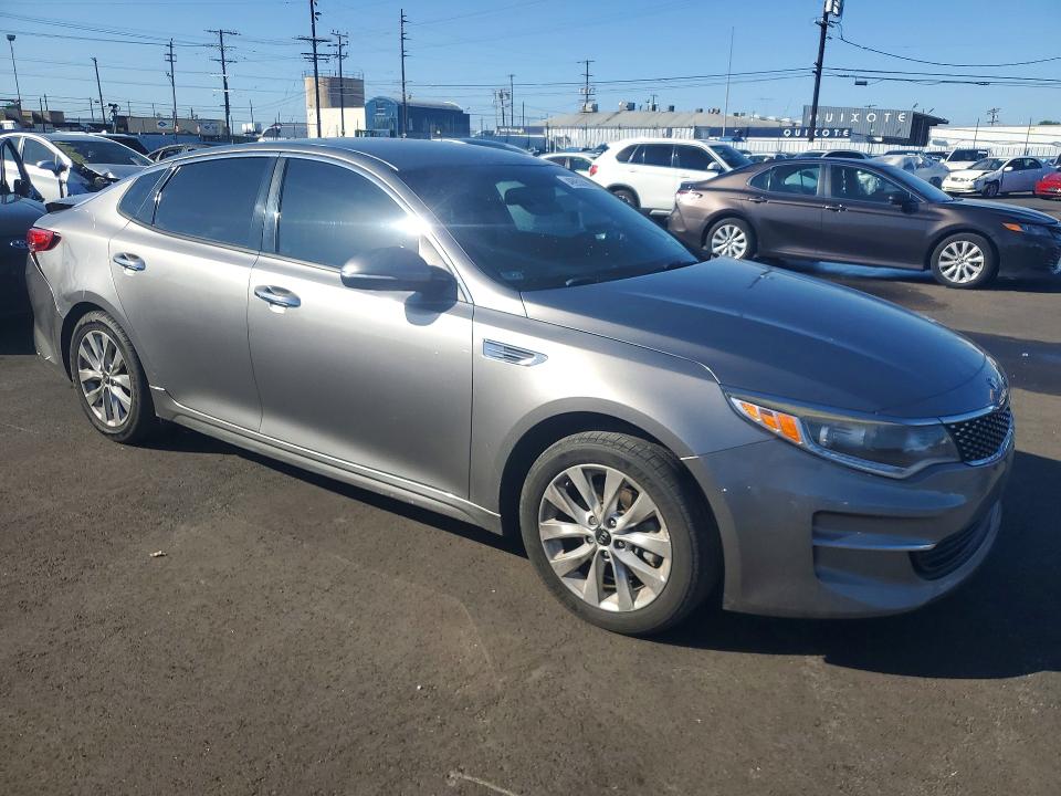 Продажа на аукционе авто 2018 Kia Optima, vin: 5XXGU4L35JG260670, номер лота: 49953566