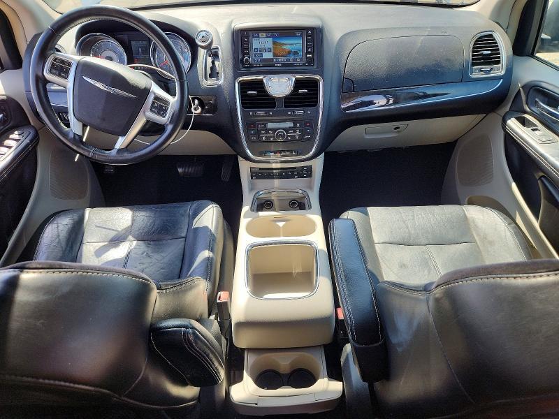 51036066 :رقم المزاد ، 2A4RR6DG1BR610838 vin ، 2011 Chrysler Town & Country مزاد بيع