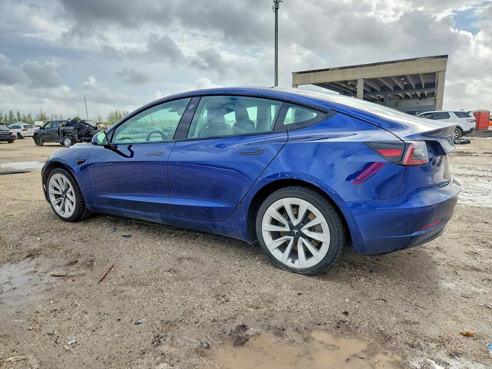 49275366 :رقم المزاد ، 5YJ3E1EA9NF372659 vin ، 2022 Tesla Model 3 مزاد بيع