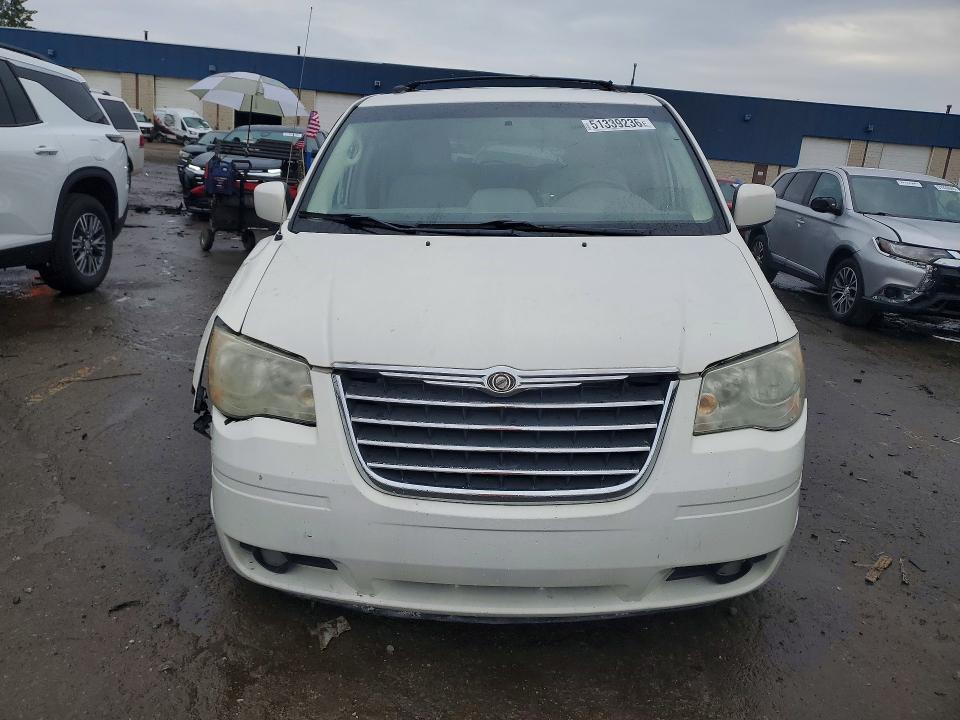Продажа на аукционе авто 2009 Chrysler Town & Country, vin: 2A8HR541X9R594584, номер лота: 51339236