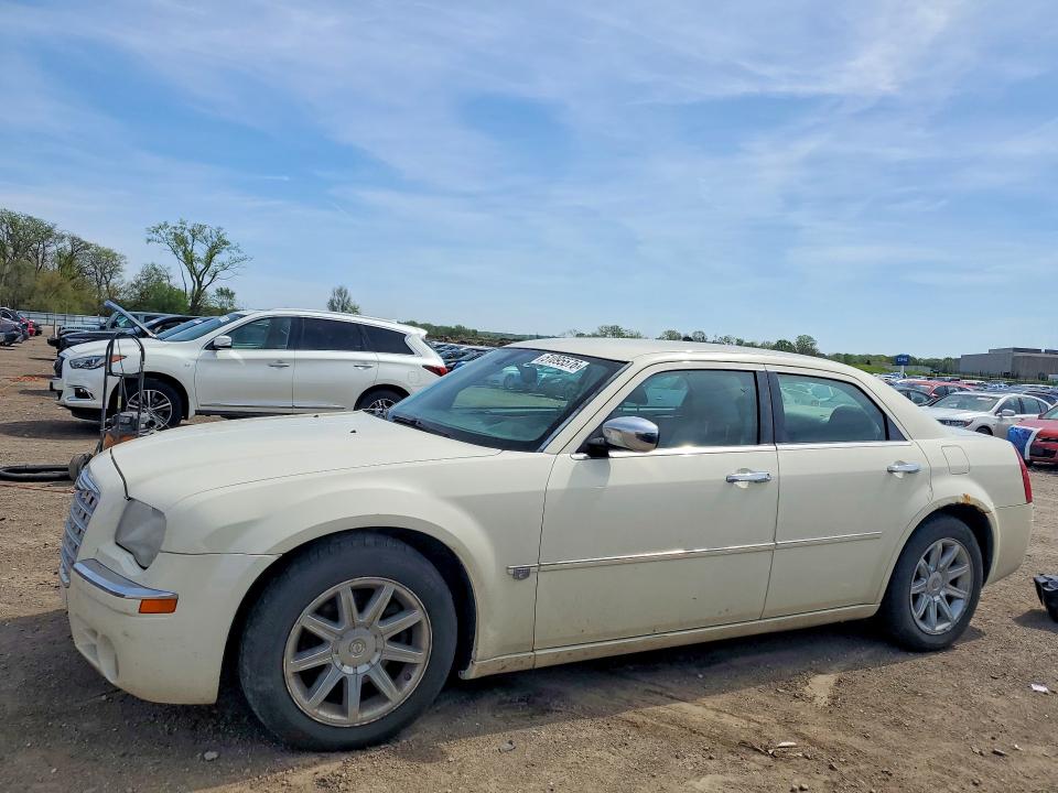 Продажа на аукционе авто 2006 Chrysler 300c, vin: 2C3KA63H26H278658, номер лота: 51095576