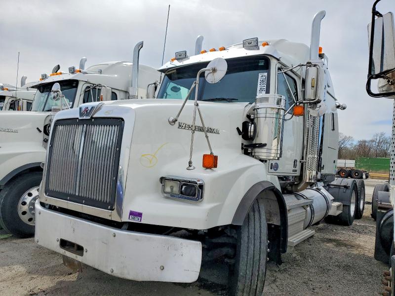 47965146 :رقم المزاد ، 5KJJALDR9LPLL2593 vin ، 2020 Western Star Conventional مزاد بيع