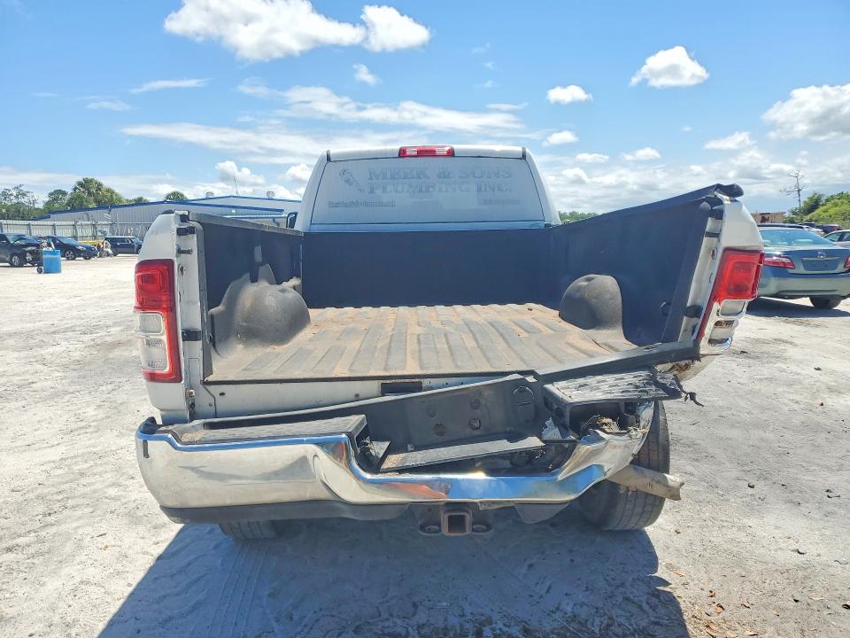 50066096 :رقم المزاد ، 3C6UR5HJ3KG590329 vin ، 2019 Ram 2500 مزاد بيع
