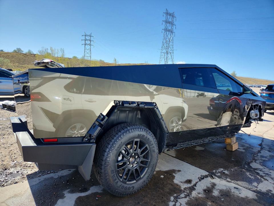 Продажа на аукционе авто 2025 Tesla Cybertruck, vin: 7G2CEHED2SA070803, номер лота: 50626876