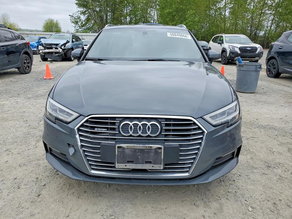 Продажа на аукционе авто 2018 Audi A3, vin: WAUTPBFF2JA062315, номер лота: 50849866
