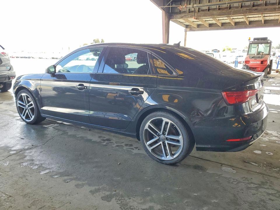 Продажа на аукционе авто 2018 Audi A3, vin: WAUB8GFF1J1014519, номер лота: 50518336