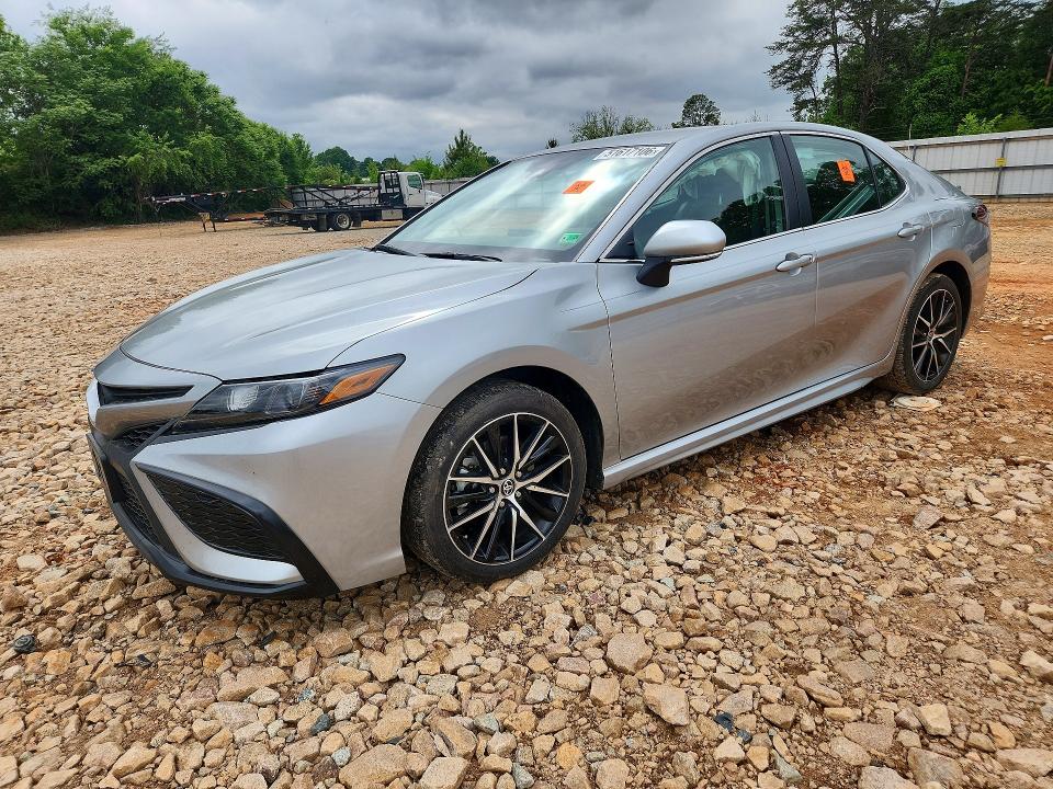 2024 Toyota Camry მანქანა იყიდება აუქციონზე, vin: 4T1G11AK6RU246327, აუქციონის ნომერი: 51617106
