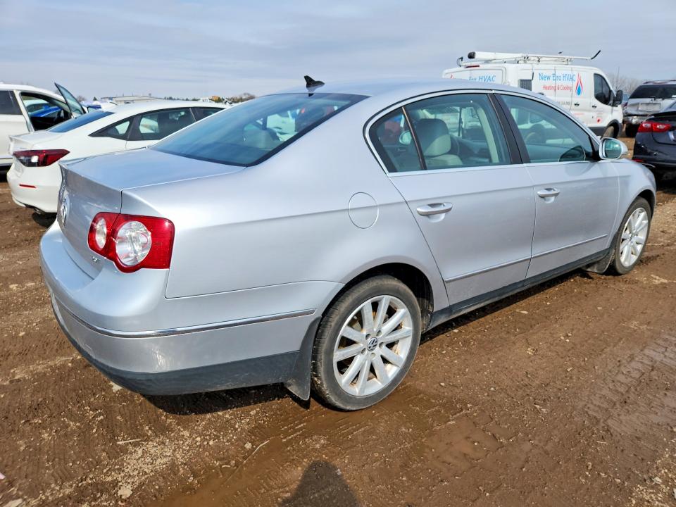 48719896 :رقم المزاد ، WVWJM7ANXAE154392 vin ، 2010 Volkswagen Passat مزاد بيع