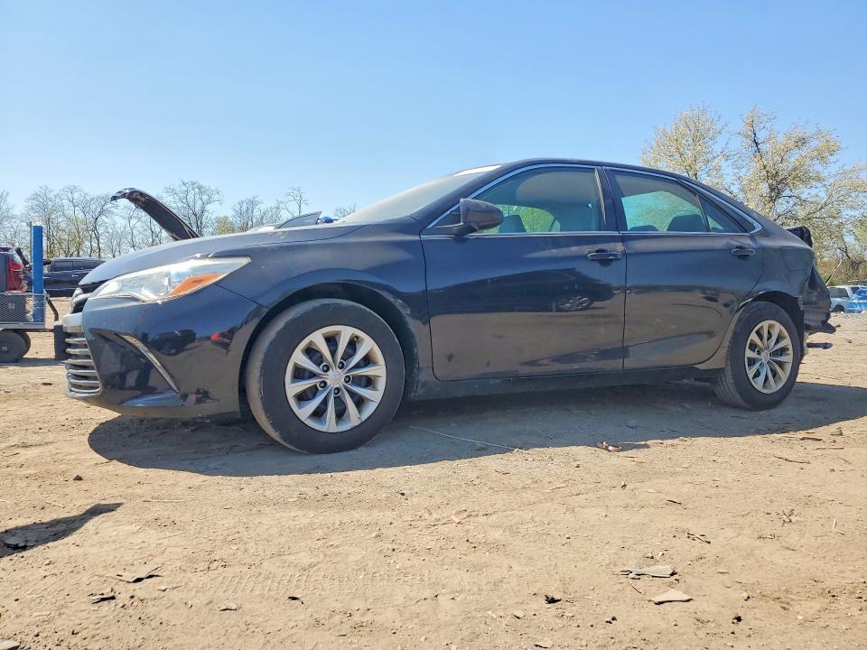 49385556 :رقم المزاد ، 4T1BF1FK2HU403242 vin ، 2017 Toyota Camry مزاد بيع