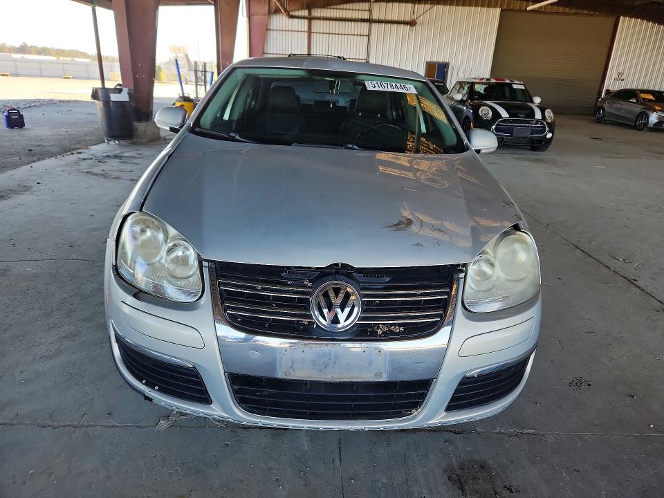 51678446 :رقم المزاد ، 3VWAZ7AJ2AM080052 vin ، 2010 Volkswagen Jetta مزاد بيع