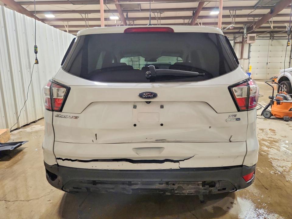 51296506 :رقم المزاد ، 1FMCU9GD8JUB16499 vin ، 2018 Ford Escape مزاد بيع