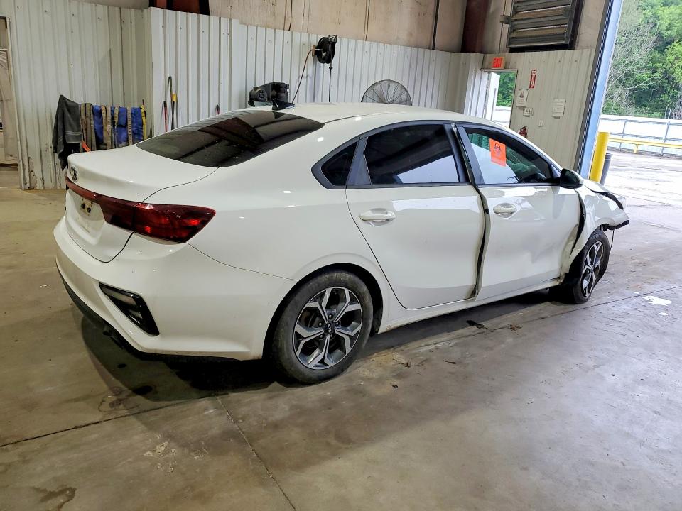 2021 Kia Forte მანქანა იყიდება აუქციონზე, vin: 3KPF24AD5ME326113, აუქციონის ნომერი: 50817816