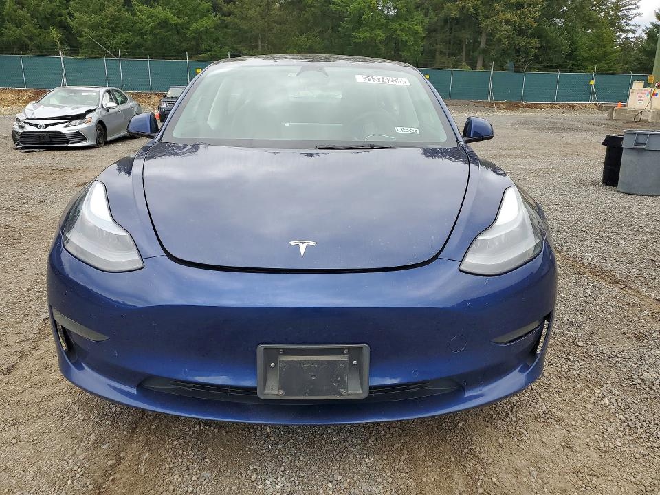51374256 :رقم المزاد ، 5YJ3E1EA7NF371610 vin ، 2022 Tesla Model 3 مزاد بيع