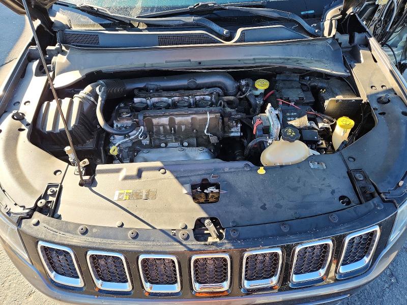 49810706 :رقم المزاد ، 3C4NJCBB3JT233622 vin ، 2018 Jeep Compass مزاد بيع