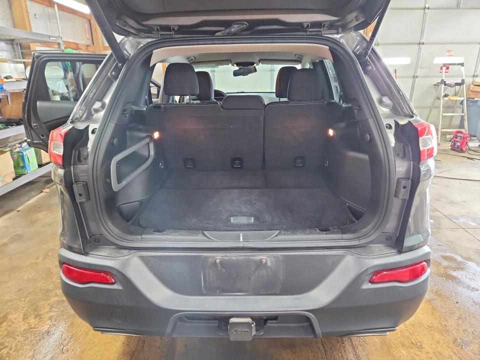 2015 Jeep Cherokee მანქანა იყიდება აუქციონზე, vin: 1C4PJMCS4FW510468, აუქციონის ნომერი: 50444596