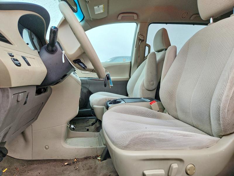 2013 Toyota Sienna მანქანა იყიდება აუქციონზე, vin: 5TDKK3DC6DS325912, აუქციონის ნომერი: 47442326